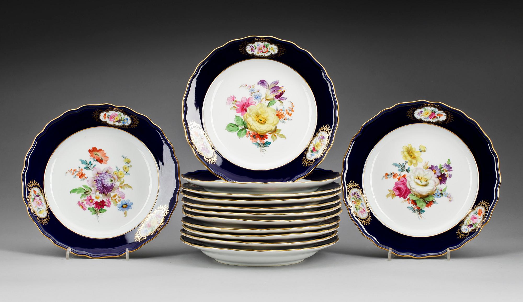 TALLRIKAR, 13 stycken, porslin. Meissen, sent 1800-tal.