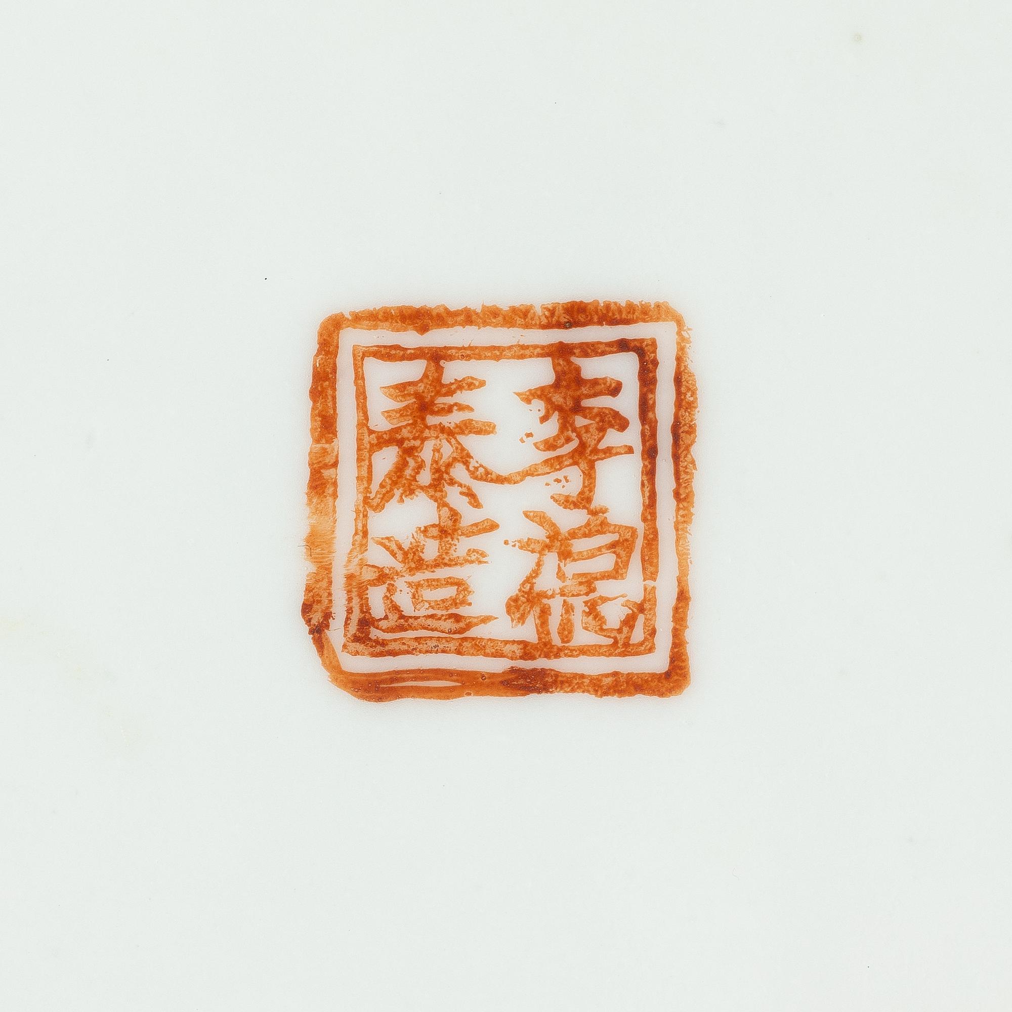 Vaser/Perukstockar, 2 st, porslin, Kina, 1900-tal.