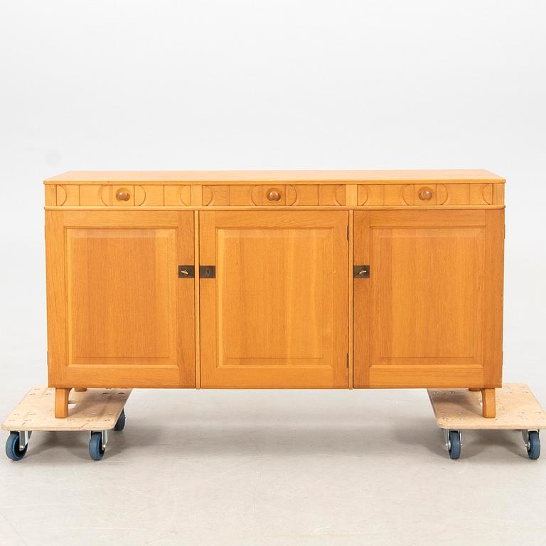 Carl Malmsten, sideboard "Calmare nyckel", 1900-talets andra hälft.