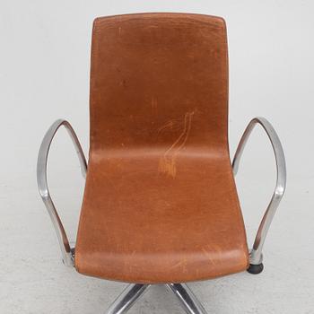 Jorge Pensi, a pair of "Gorka" swivel chairs, Aksaba, Spain.