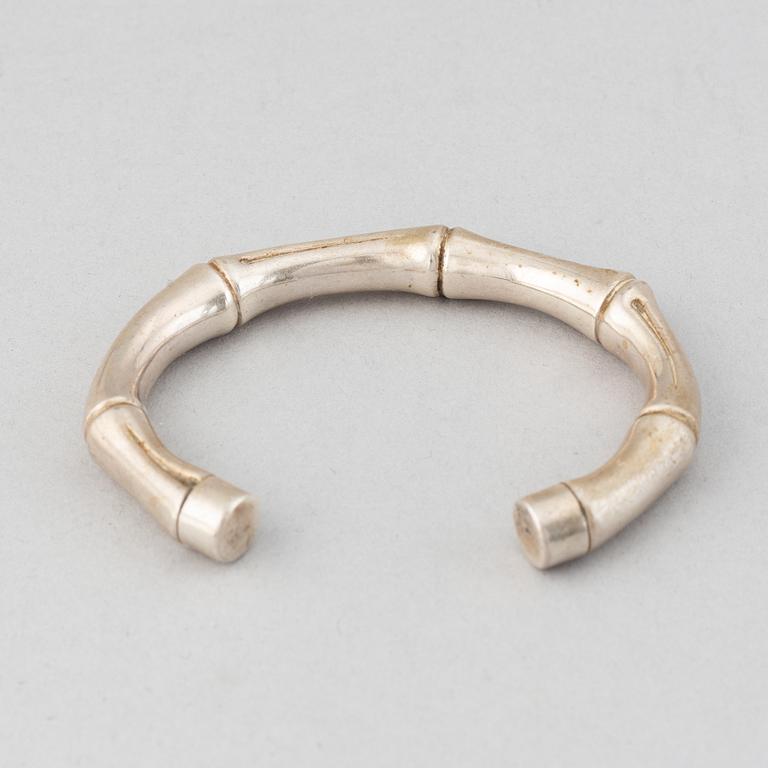 Gucci, a sterling silver Bamboo bangle.