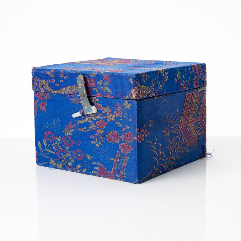 Zhou Guizhen, A yixing teapot, 1980s.