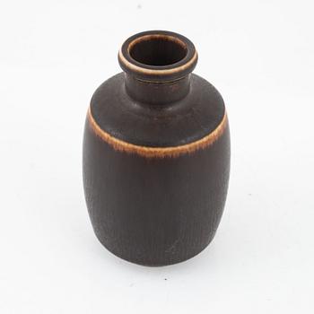 Eva Staehr-Nielsen, a stoneware vase, Saxbo Denmark, model no 176, mid 20thC.