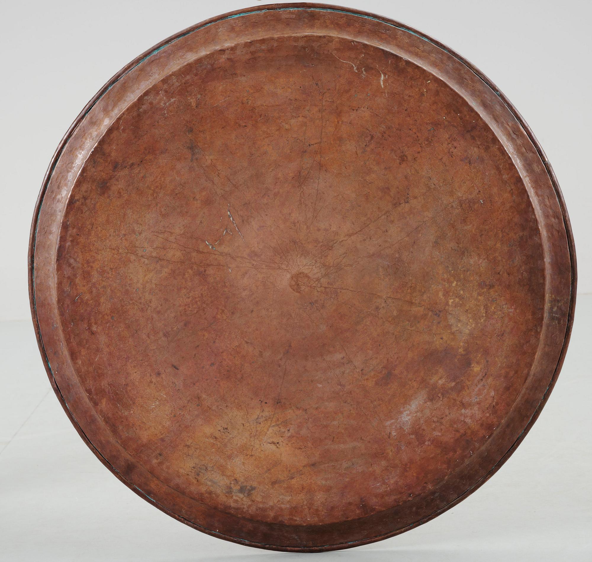 BRICKA TILL BORD, koppar, orientalisk, 1900-tal.