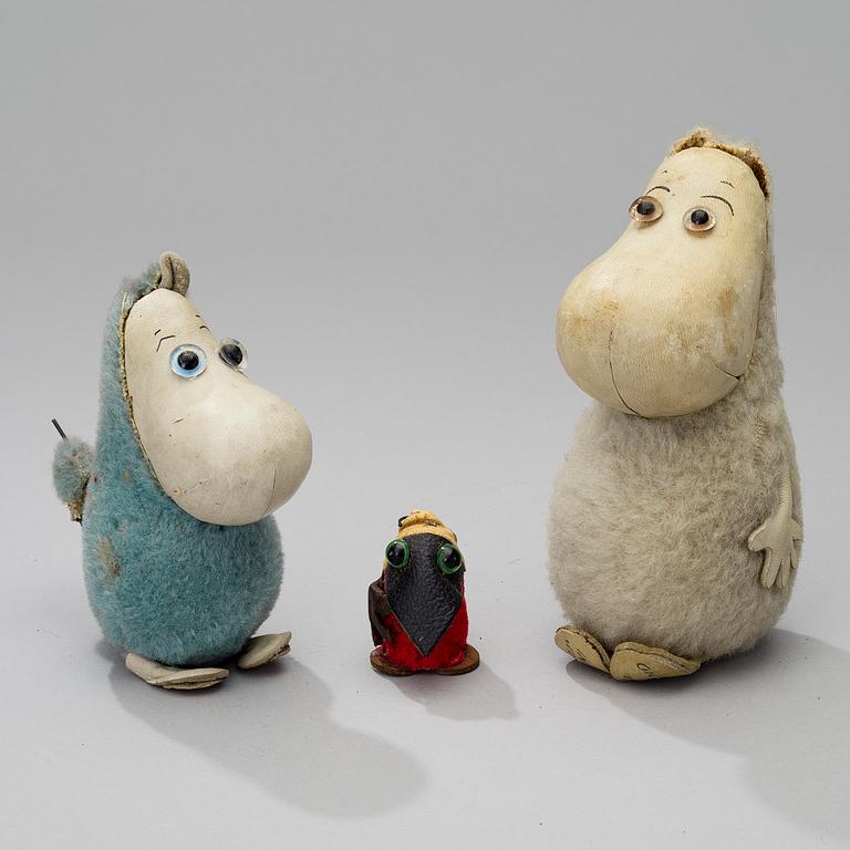 MUMINTROLL, 2 st, och ett SUMPPI-TROLL, Atelier Fauni, Finland, 1950/60-tal.
