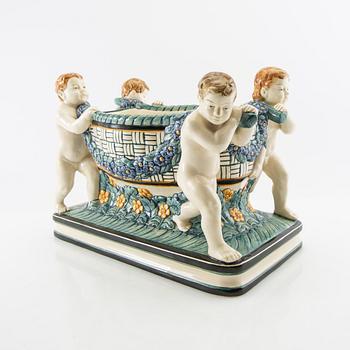 Wilhelm Süss jardinière for Karlsruhe State Majolica Manufactory AG, first half of the 20th century.