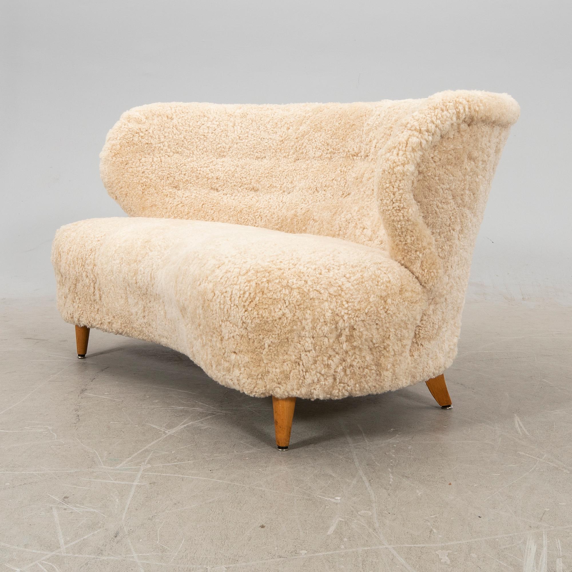 Sofa, probably Finland, first half of the 20th century.