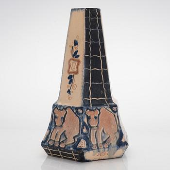 Emil Rekola, a 1920s ceramic vase, Kupittaan Savi.