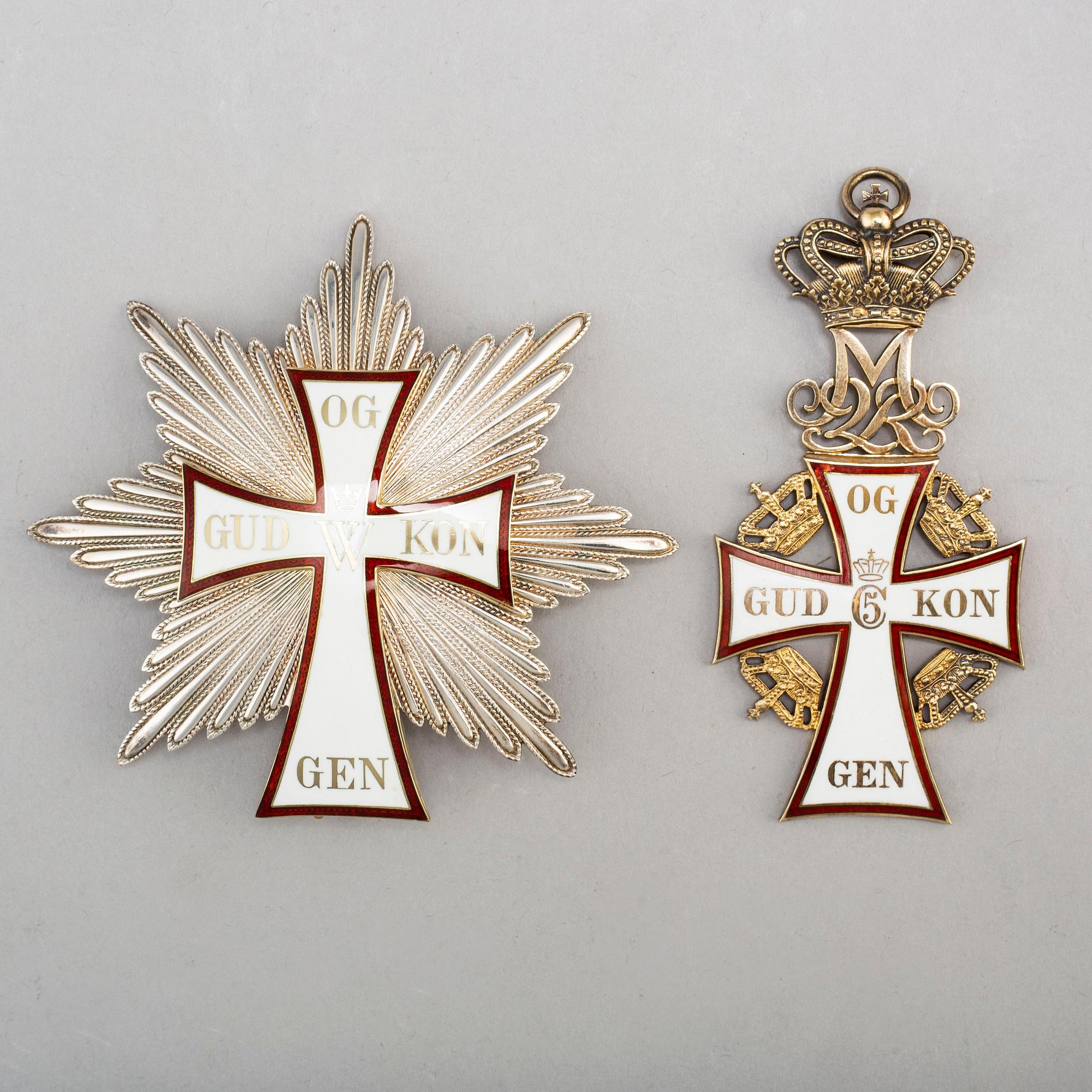 A Commanders Grand Cross set of the Danish Order of the Dannebrog with  ribbon. - Bukowskis