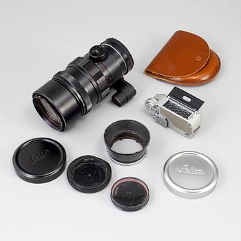 A LEICA M3, 1954, with objectives and accessoaries.