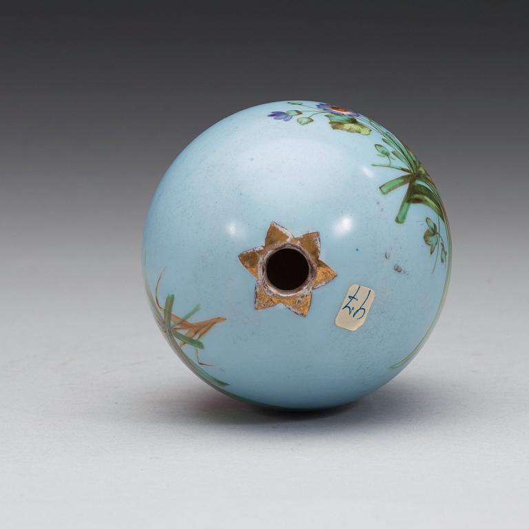 ÄGG, porslin. Ryssland, 1800-tal.