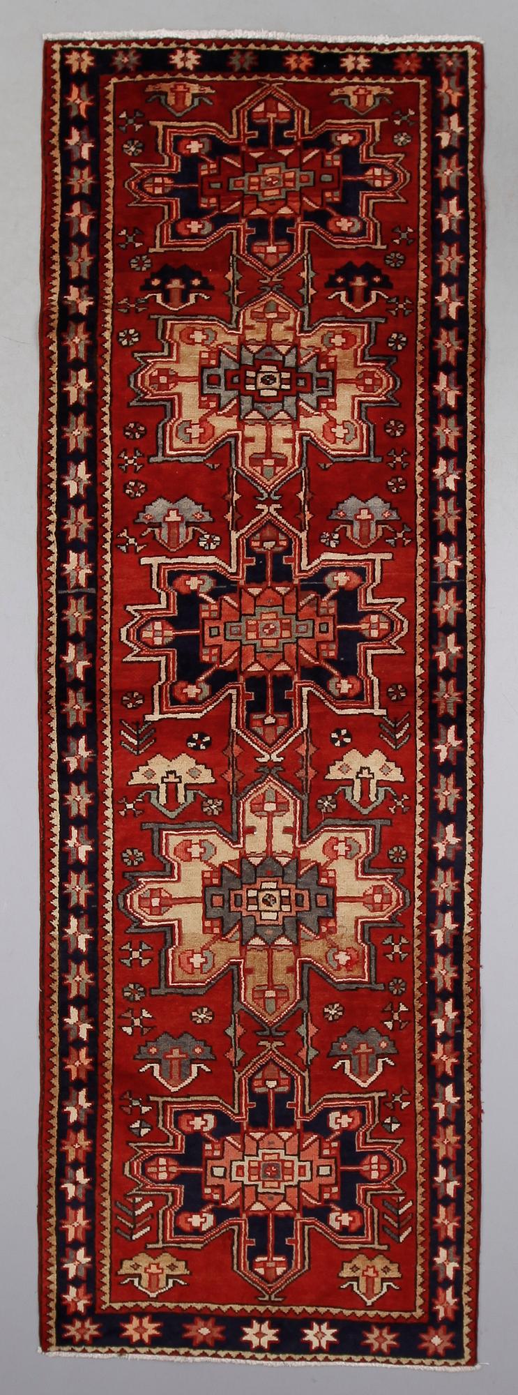 MATTA, Hamadan, ca 300 x 100 cm.
