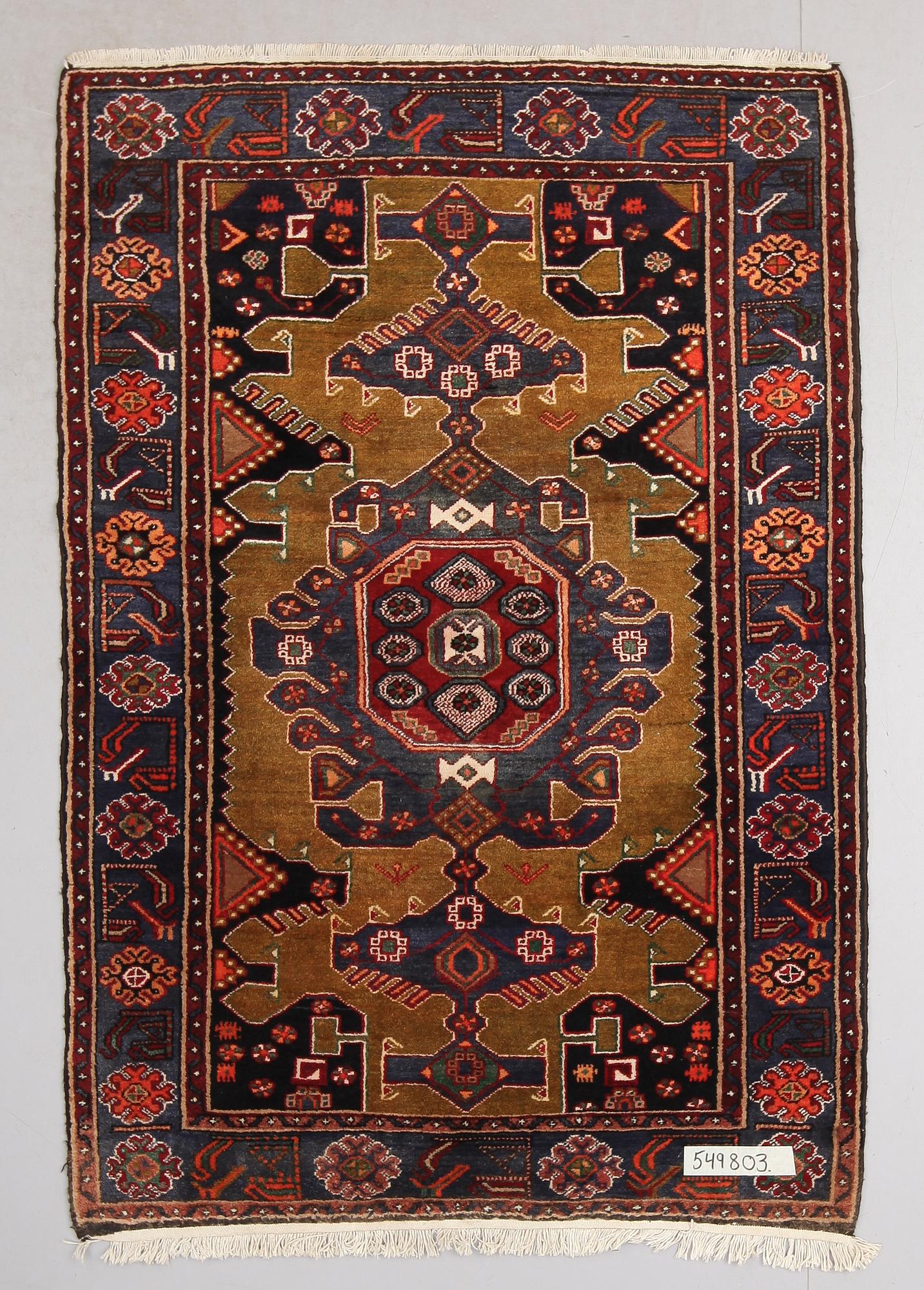 MATTA, Hamadan, ca 198 x 137 cm.