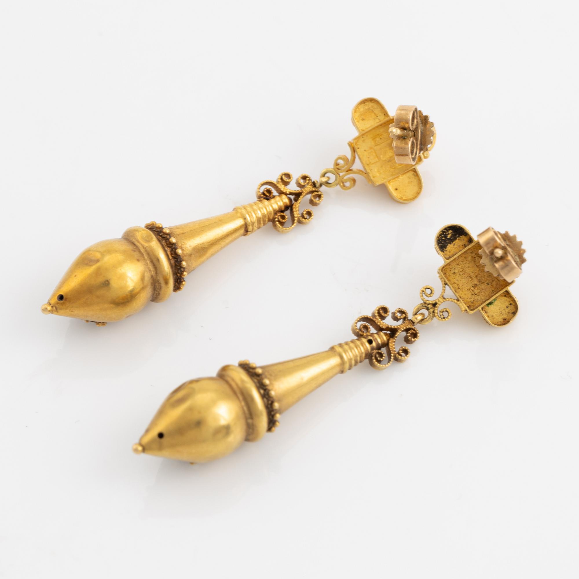 Gustaf Dahlgren & Co, brooch and pair of earrings, gold with pearls, circa 1870's.