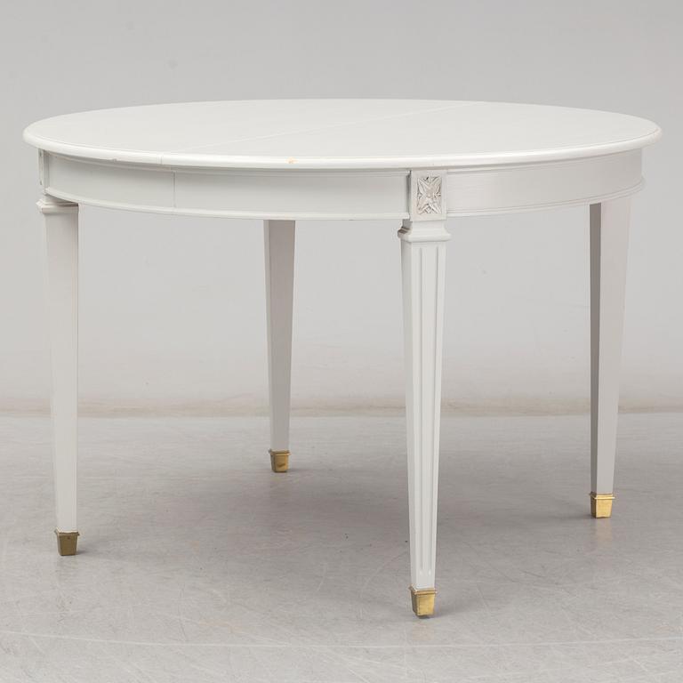 A Gustavian style dinner table from the first half of the 20th century.