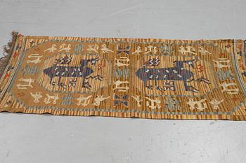 Märta Måås-Fjetterström, draperi, ca 165-174 x 78 cm, och provväv, ca 50 x 38 cm, rölakan.