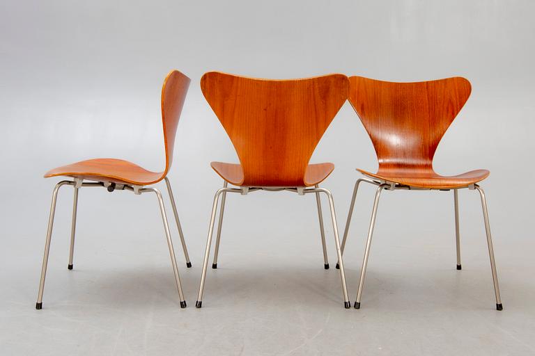 Arne Jacobsen, stolar 8 st "Sjuan" för Fritz Hansen Danmark 1900-talets andra hälft.