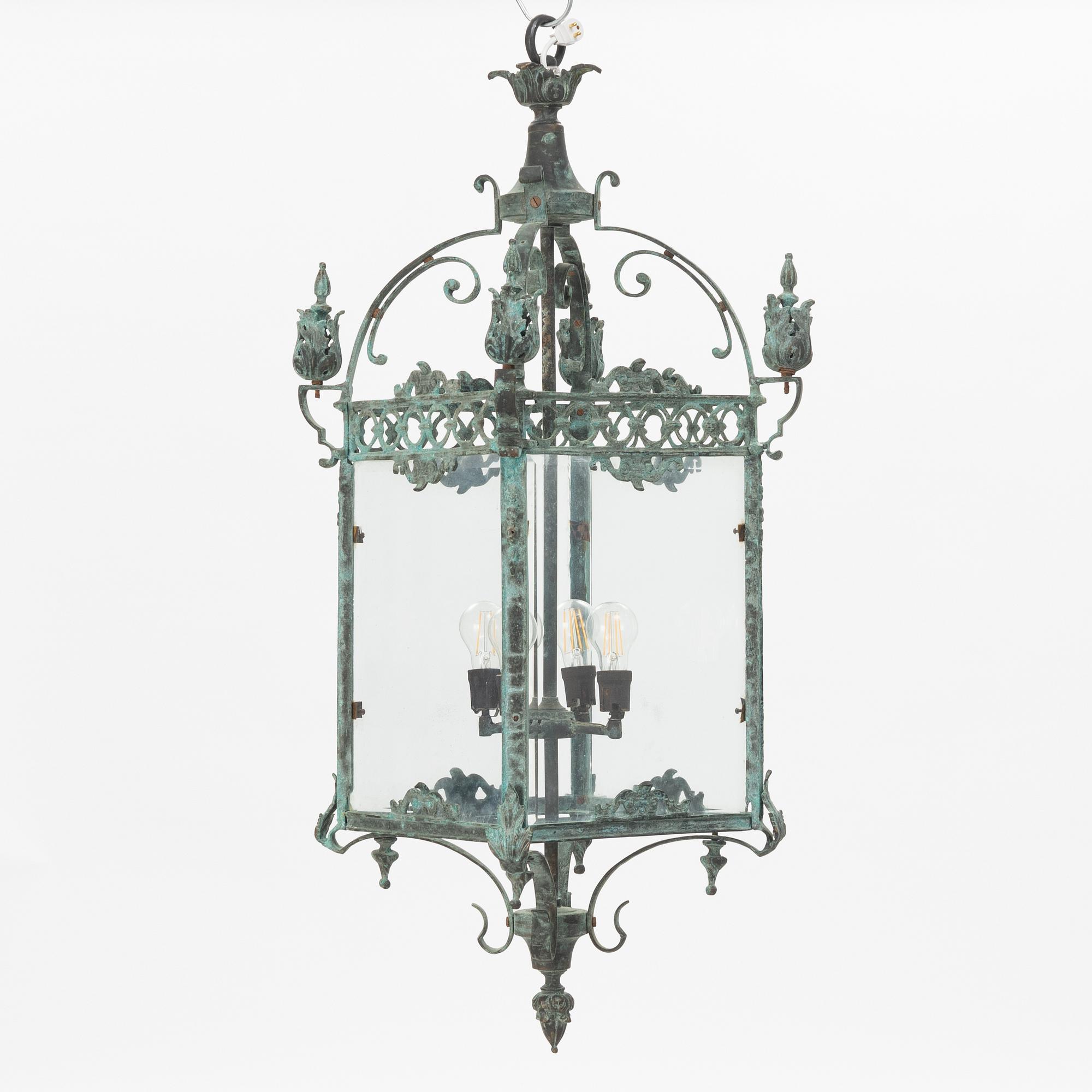 A 20th century ceiling lantern.