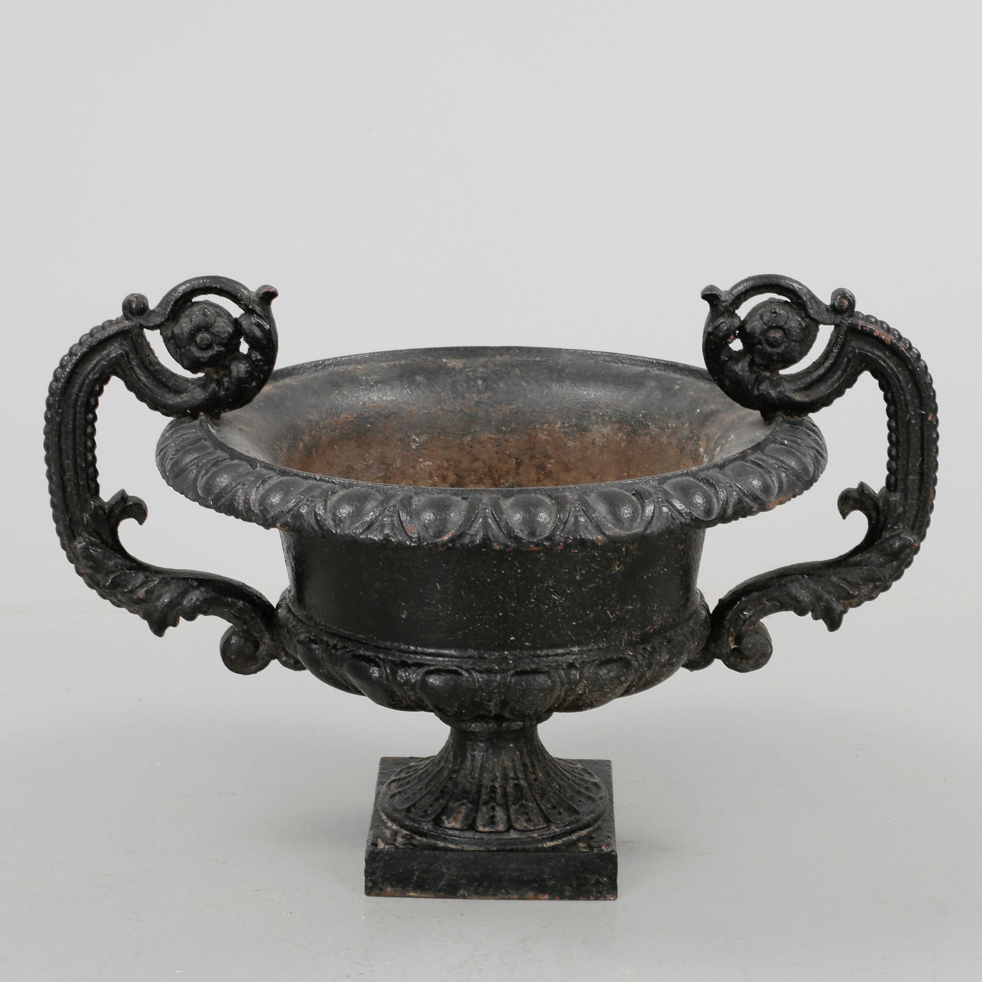 TRÄDGÅRDSURNA, gjutjärn, 1800-tal.