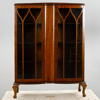 VITRINSKÅP, England, 1900-tal.