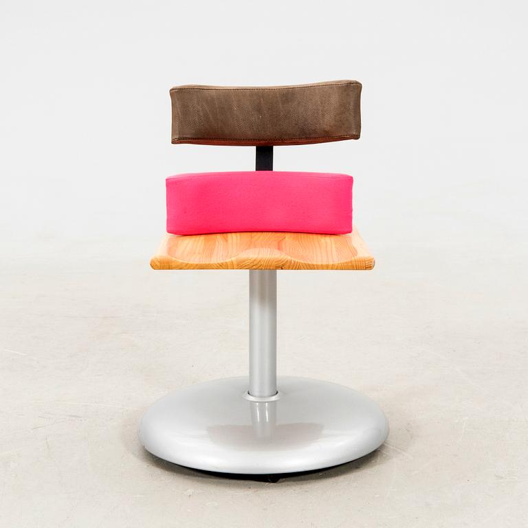 Pepe Cortés & Javier Mariscal, stol, "Trampolin", formgiven 1984 för Akaba Spanien.