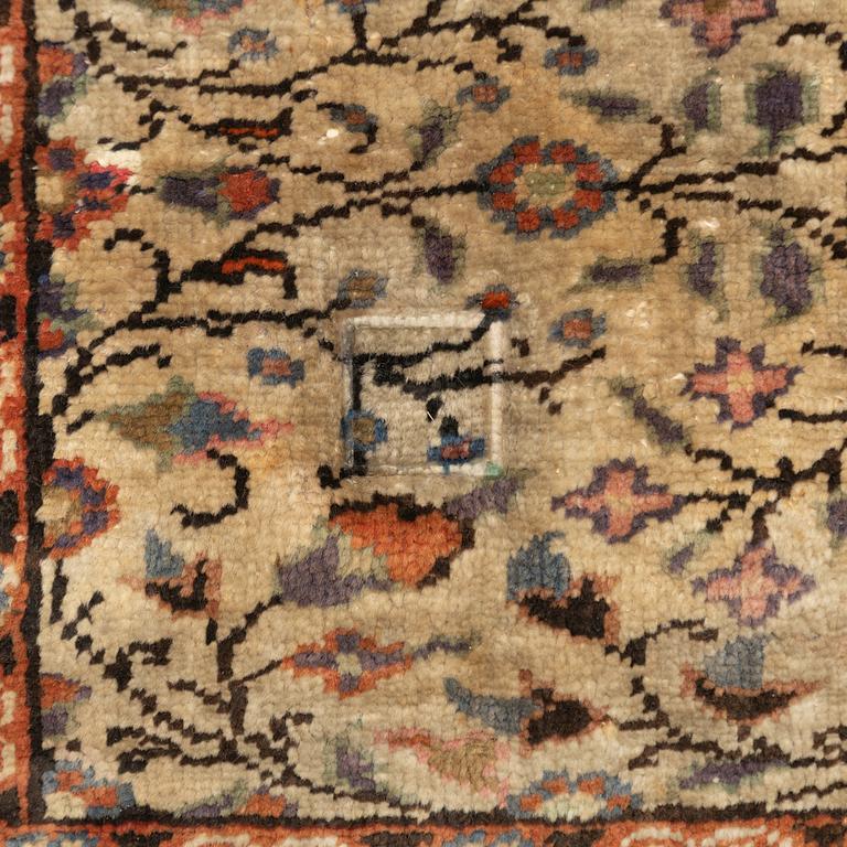 Carpet, Kayseri, approx. 175 x 119 cm.