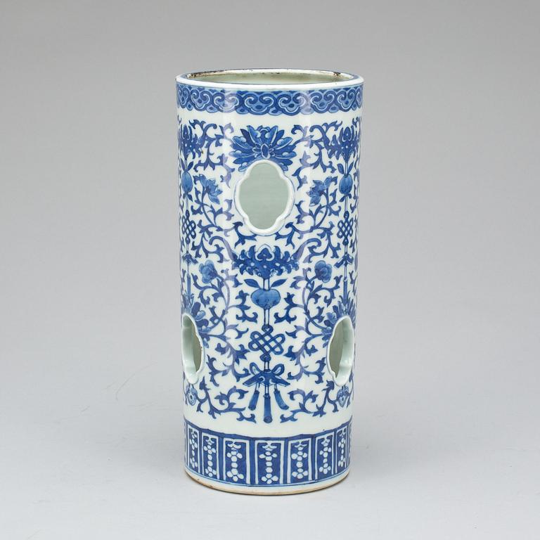 PERUKVAS, porslin, Kina, 1900-tal.