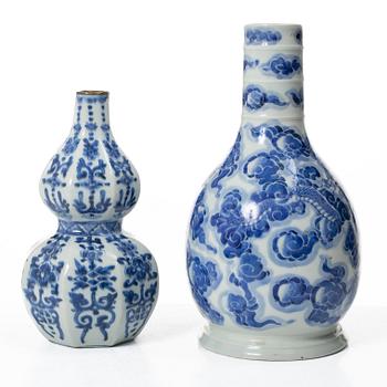 Two blue and white vases, possible for the islamic market, Qing dynasty, 18/19th century.