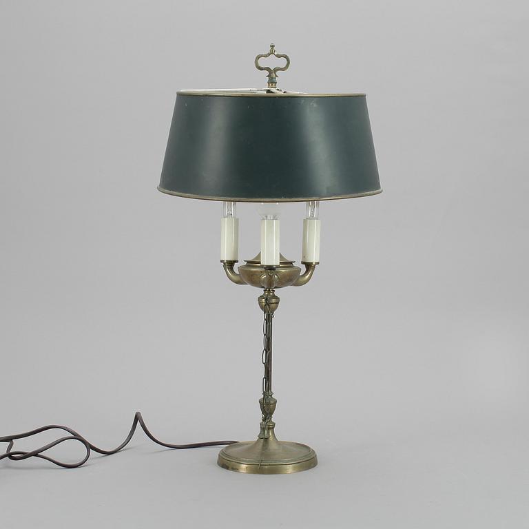BORDSLAMPA, mässing, 1900-talets första hälft.