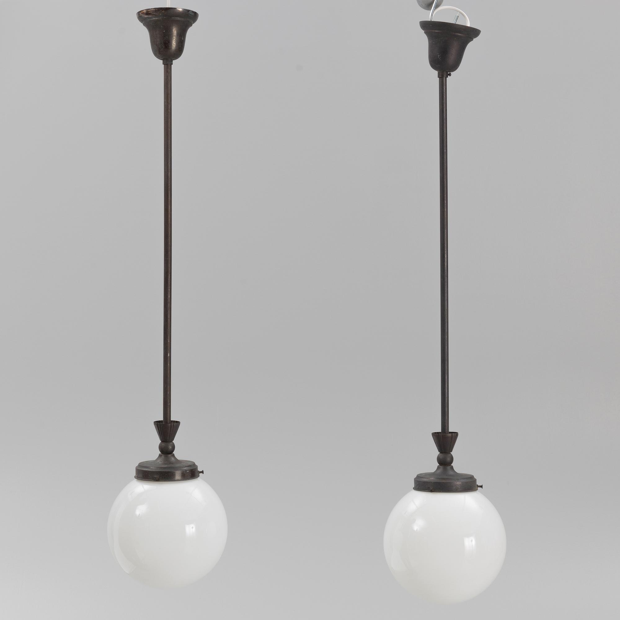 Harald Notini, taklampor ett par, modell "6185", Arvid Böhlmarks Lampfabrik, 1920-tal.