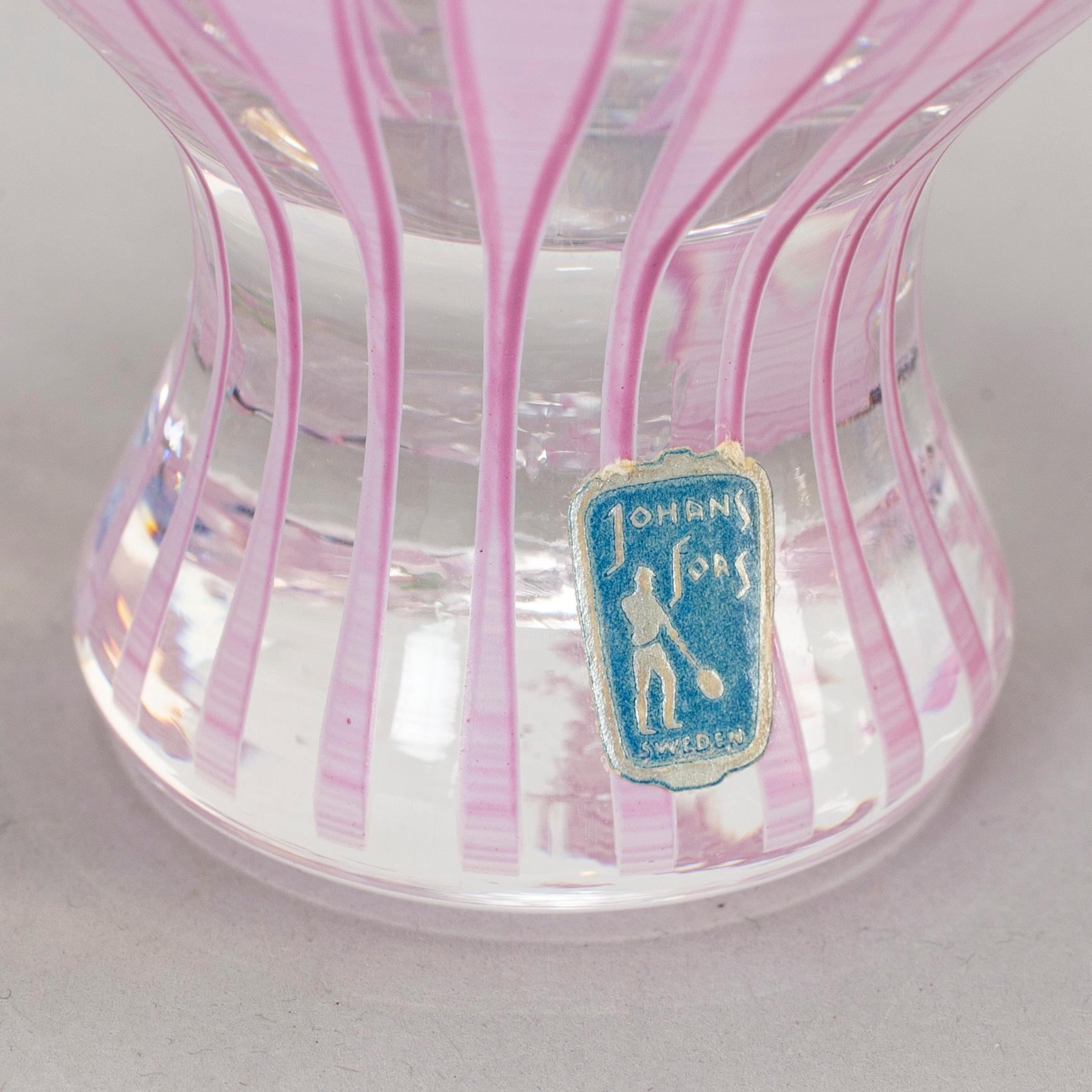 BENGT ORUP, glas samt karaff, 13 delar, "Strikt", Johansfors, 1950-tal.