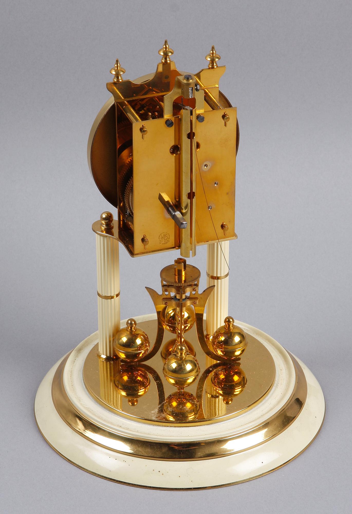 SKELETTUR, 1900-tal.