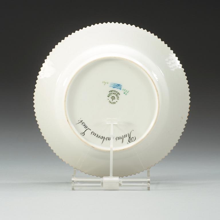 ASSIETTER, 11 stycken, porslin. "Flora Danica", Royal Copenhagen, Danmark, 1900-tal.
