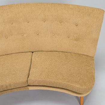 Carl Gustaf Hiort af Ornäs, sohva, "Kim", Puunveisto Oy - Träsnideri Ab, 1940-luvun puoliväli.