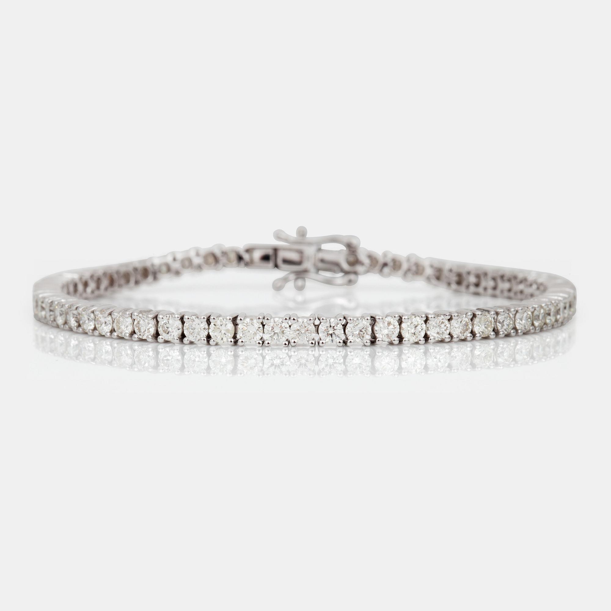 ARMBAND, sk. Tennisarmband, med briljantslipade diamanter, ca 3.70 ct.