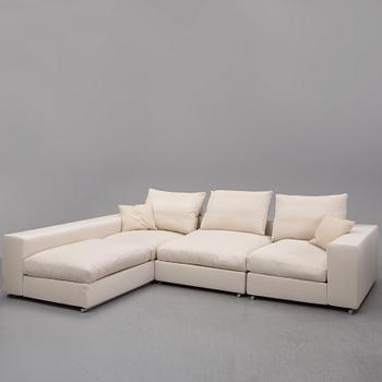 Antonio Citterio, a 'Groundpiece' sofa, Flexform, Italy.