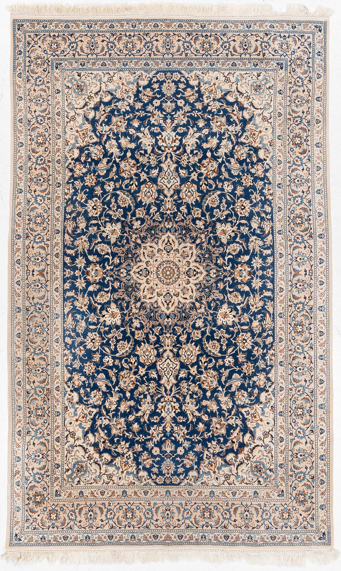Carpet, Nain, approx. 255 x 155 cm.