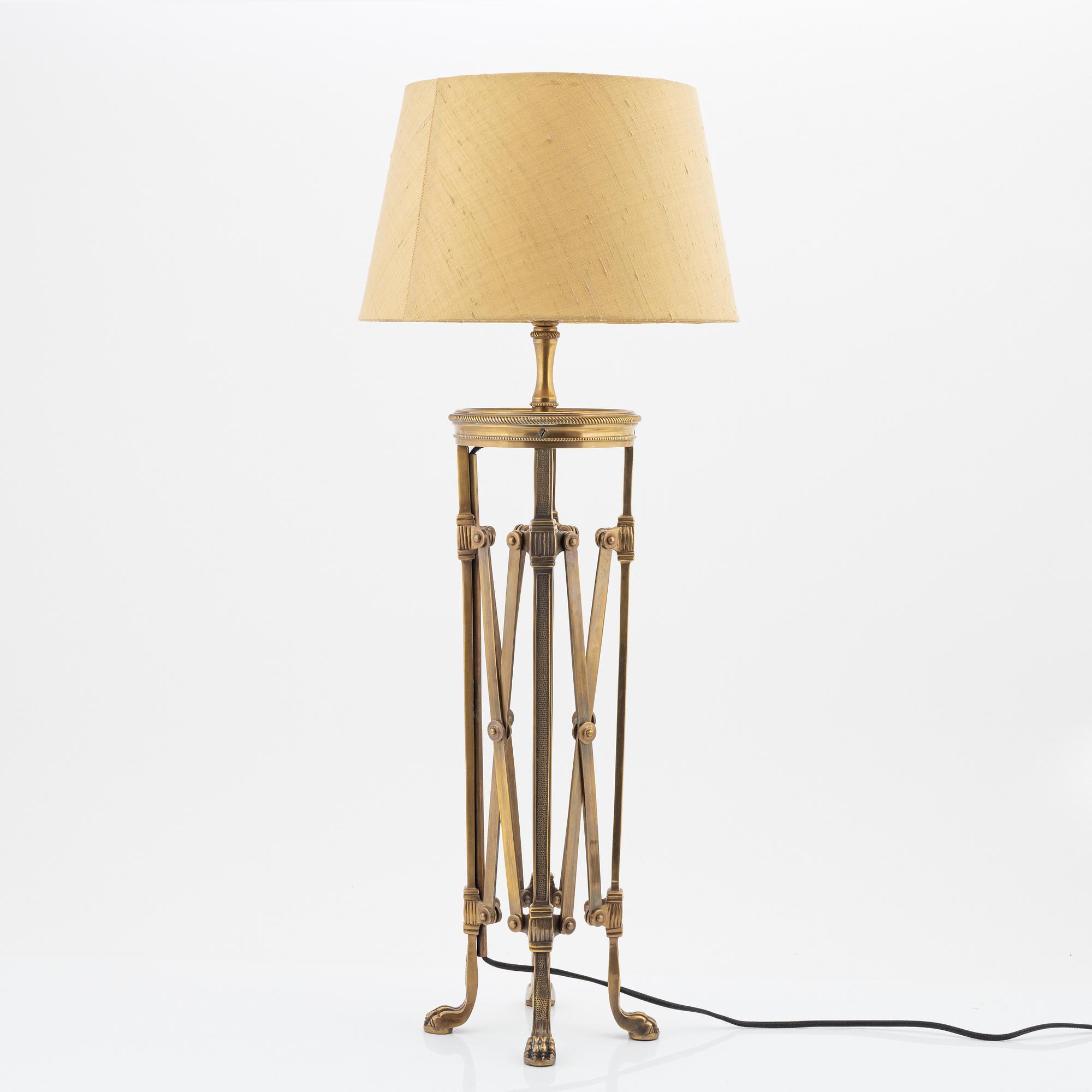 Bordslampa, 2000-tal.