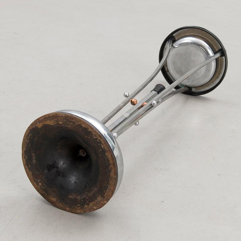 An Art Deco pedestal ashtray, presumably Demeyere, Belgium 1930s.