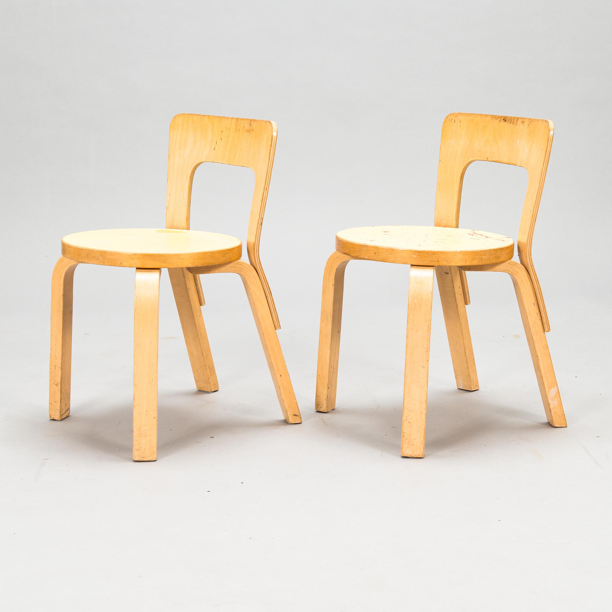 Alvar Aalto, two 'N65' children's chairs for Artek.