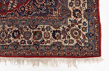 An Isfahan rug, c. 225 x 150 cm.
