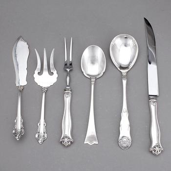 PARTI SILVER, 15 delar, bl.a Thorvald Marthinsen, Norge, 1900-talets första hälft. Vikt exkl delar med metall ca 571 g.