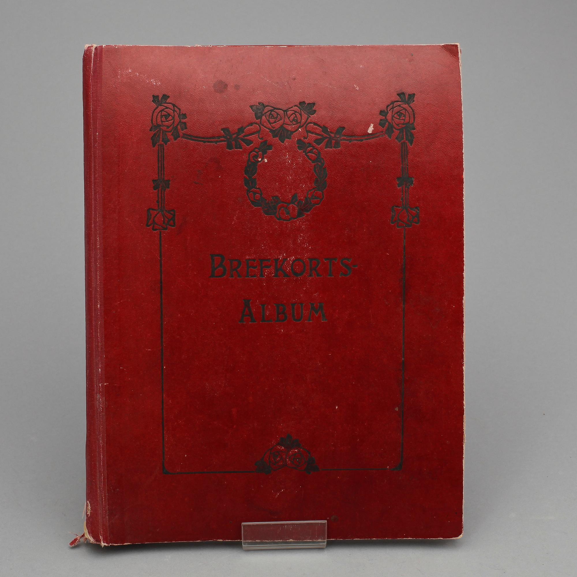 BREFKORTSALBUM, innehållande 55 vykort, 1900-talets första hälft.