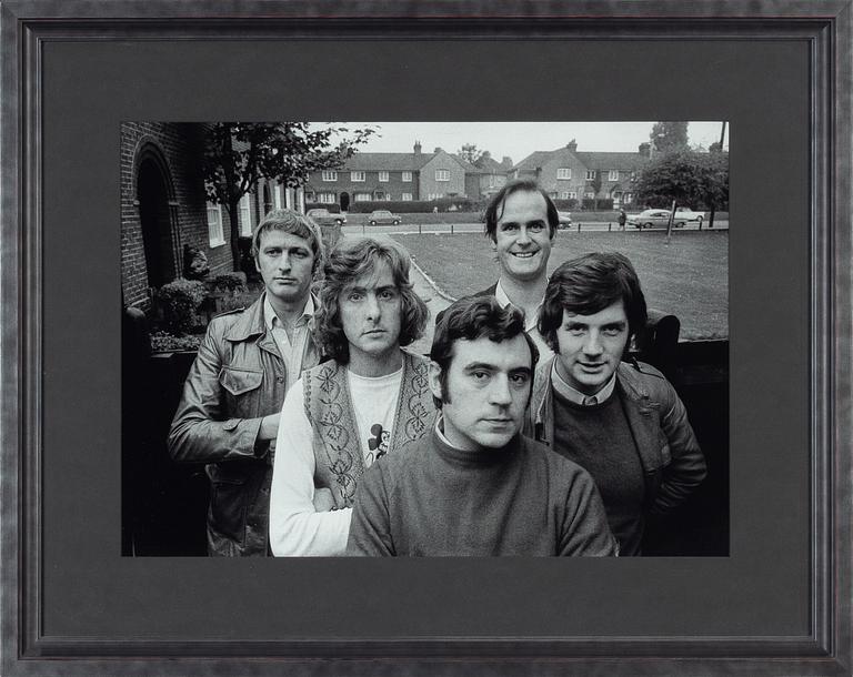 Rolf Adlercreutz, Fotografi Monty Python 1970, signerad a tergo.
