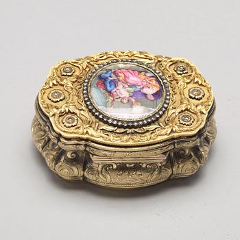 A Swiss mid 19th century 14ct. gold box.