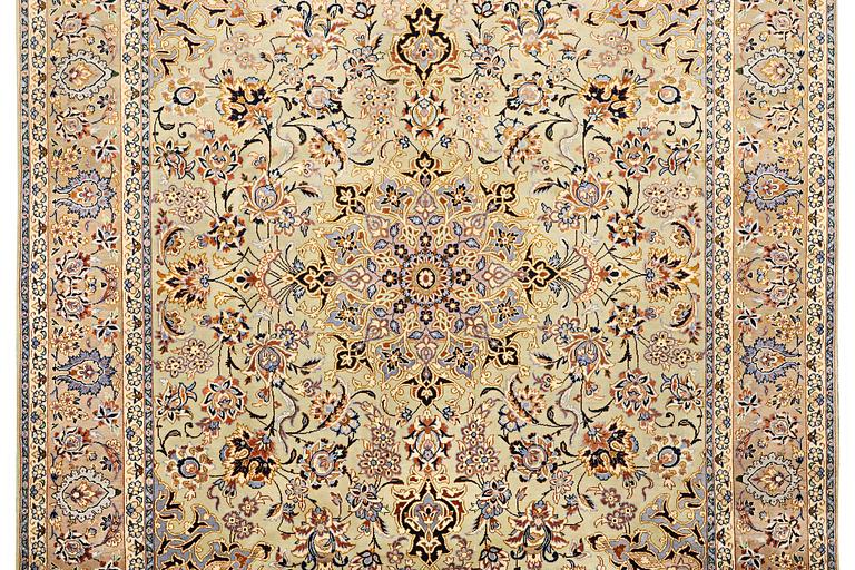 A carpet, Najafabad, c. 384 x 274 cm.