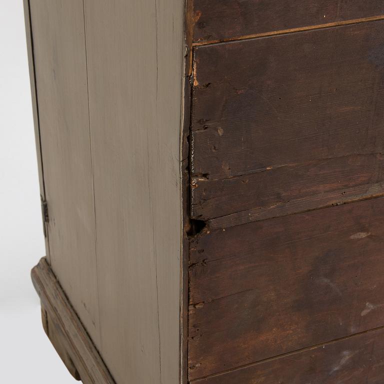 A painted pine sideboard from the 19th century.