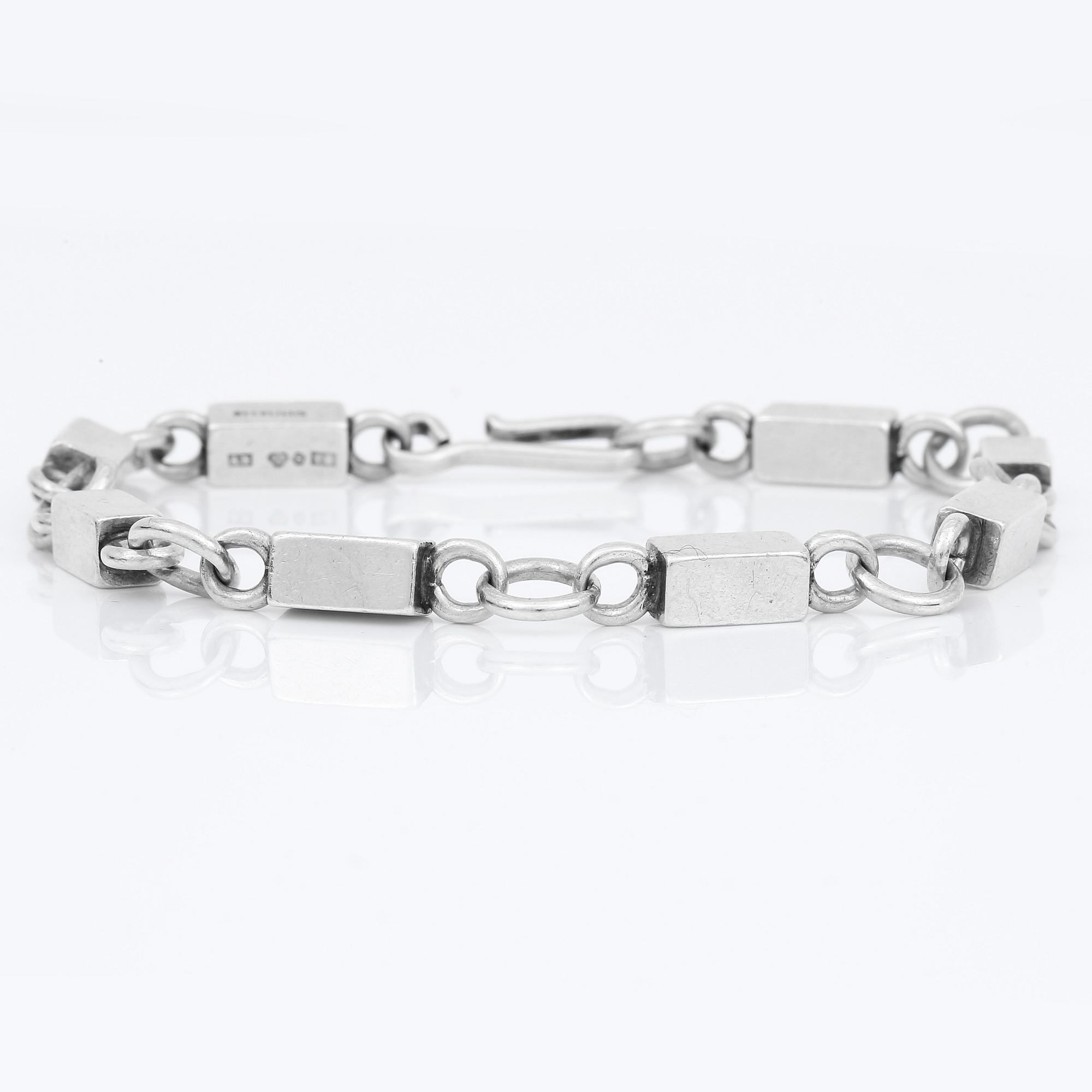 ARMBAND, sterlingsilver, Wiven Nilsson, Lund, 1945. Vikt ca 27,67 g.
