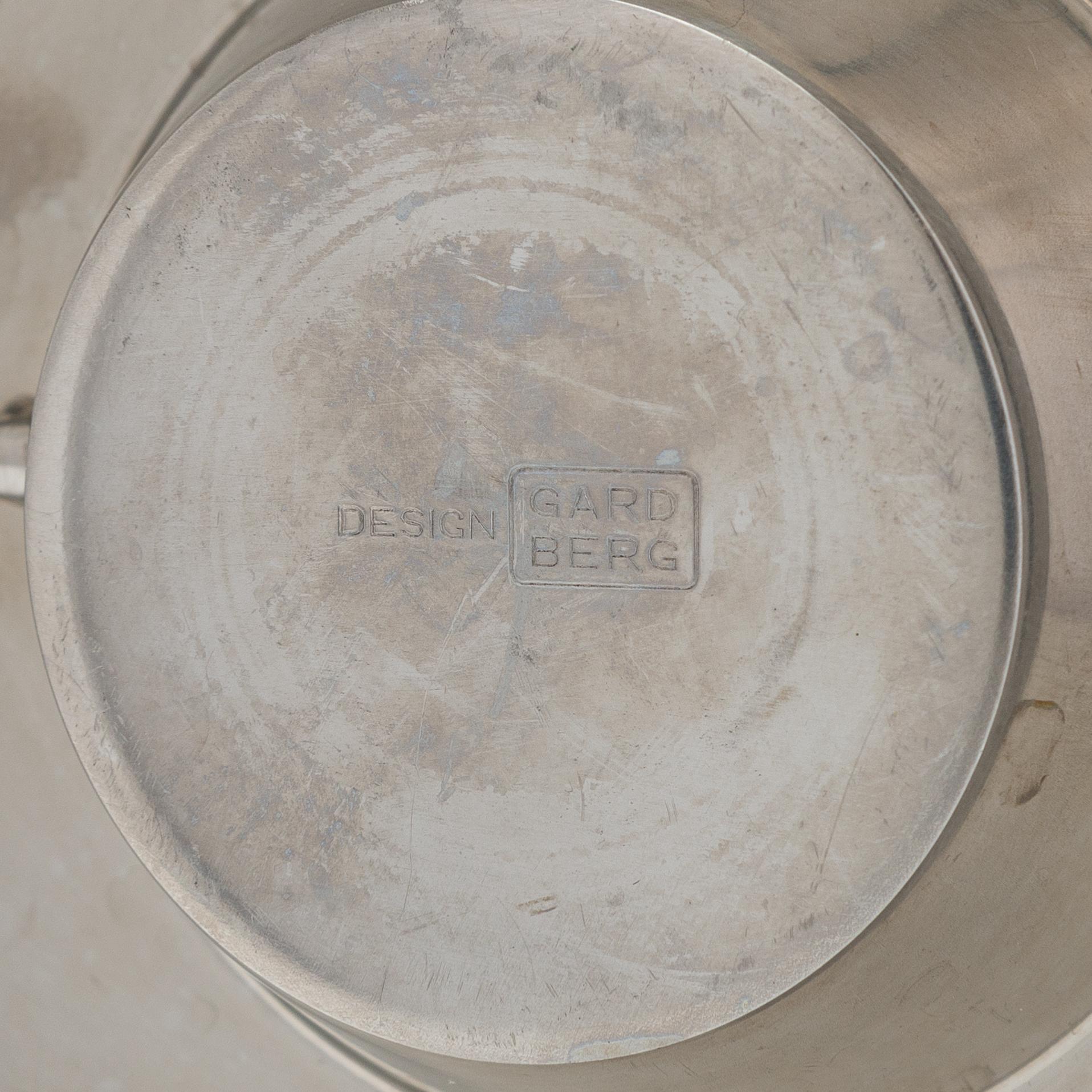 Beretl Gardberg, cutlery 56 pcs, and a lidded bowl, stainless steel, Sorsakoski, Fiskars, latter half the 20th century.