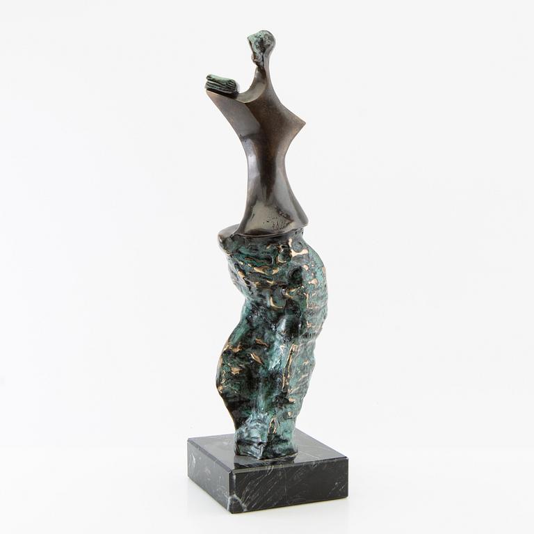 Stan Wys, sculpture Woman Figure.